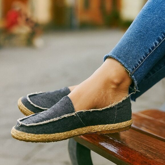 Sanuk Charcoal Gray Slip-On Sidewalk Surfer Size 7 - Picture 1 of 11